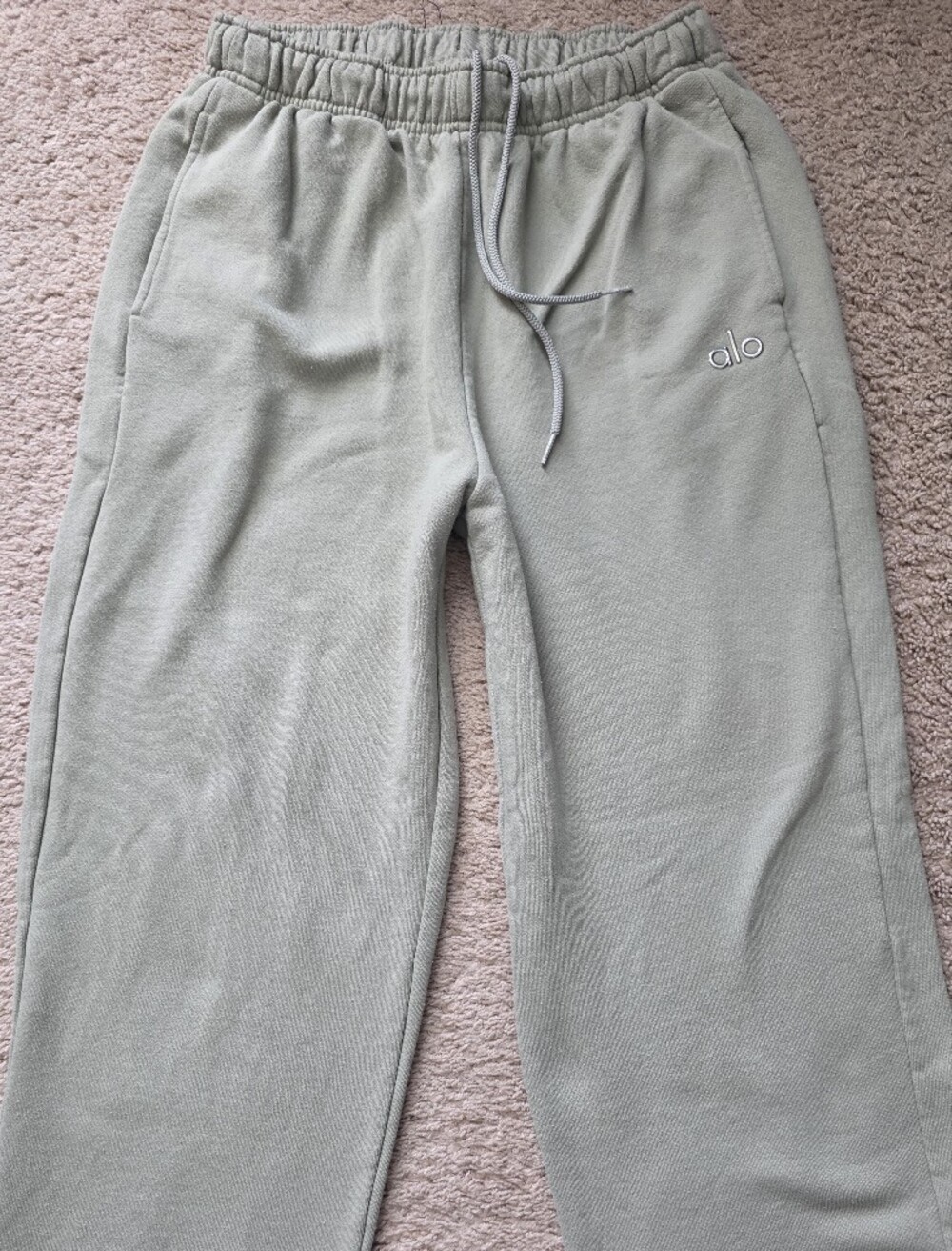 ALO Yoga Accolade Sweatpant Jogger in Limestone Small - Picture 3 of 3